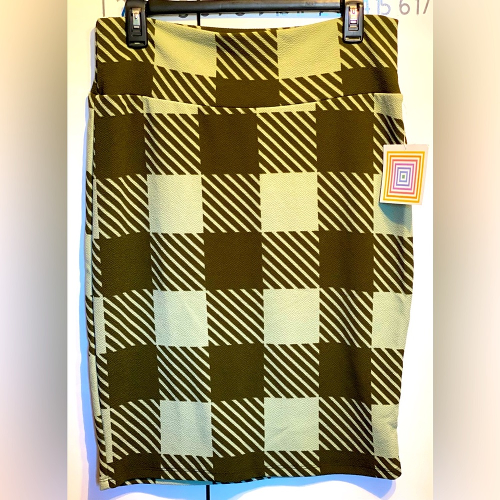 NWT LULAROE CASSIE SKIRT